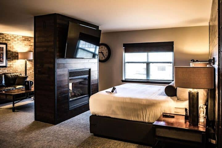 Room 12 of 51
