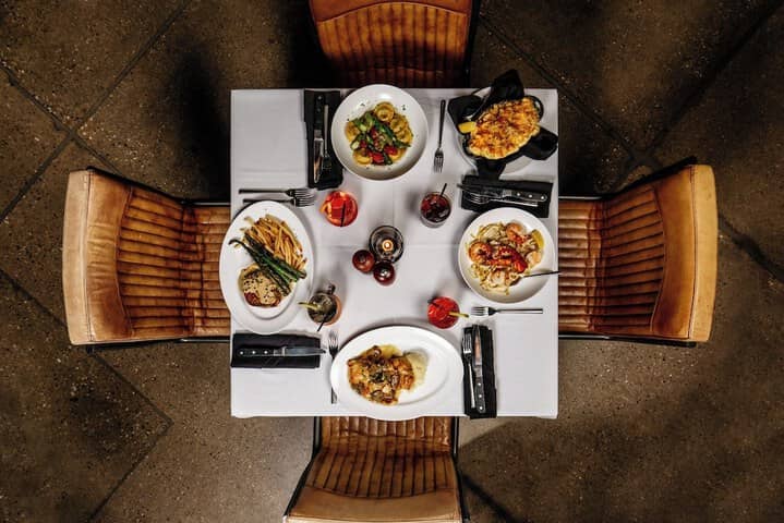 Dining 36 of 51