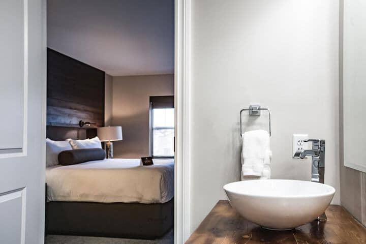 Room 18 of 51